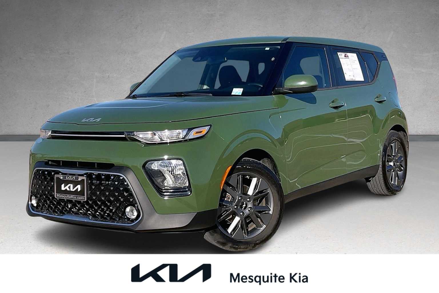 2022 Kia Soul EX's photo