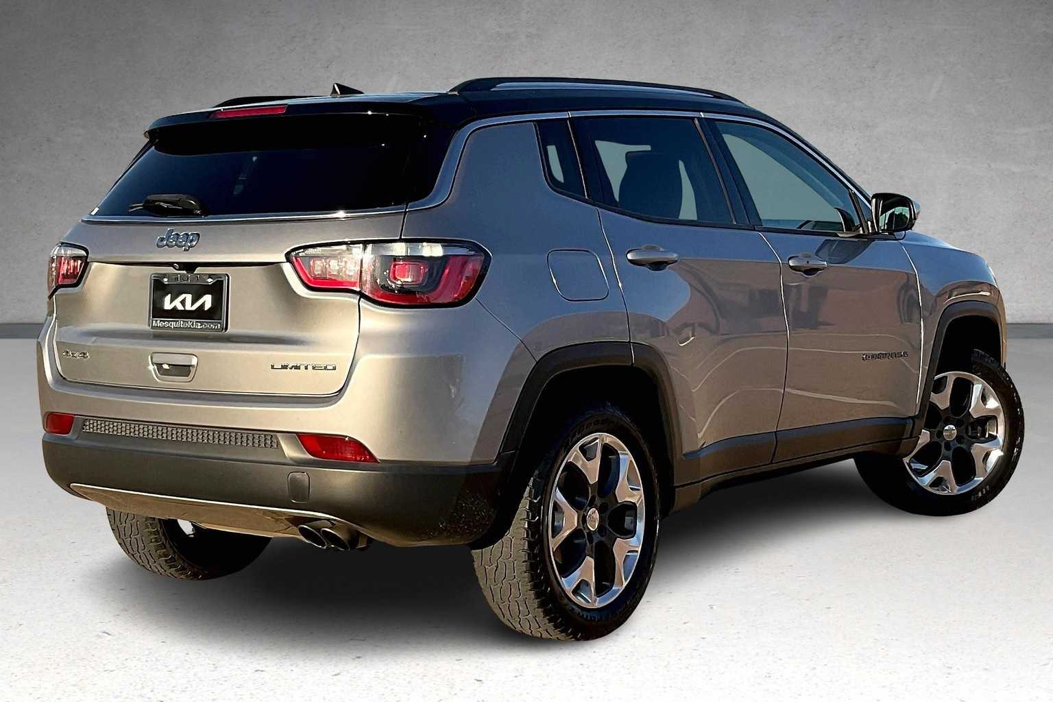 Thumbnail: 2019 Jeep Compass - 22