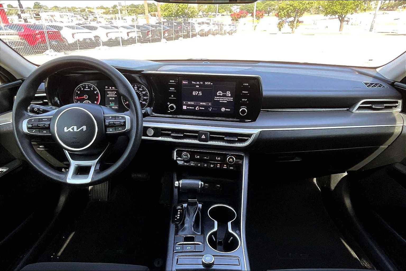 Thumbnail: 2023 Kia K5 - 9