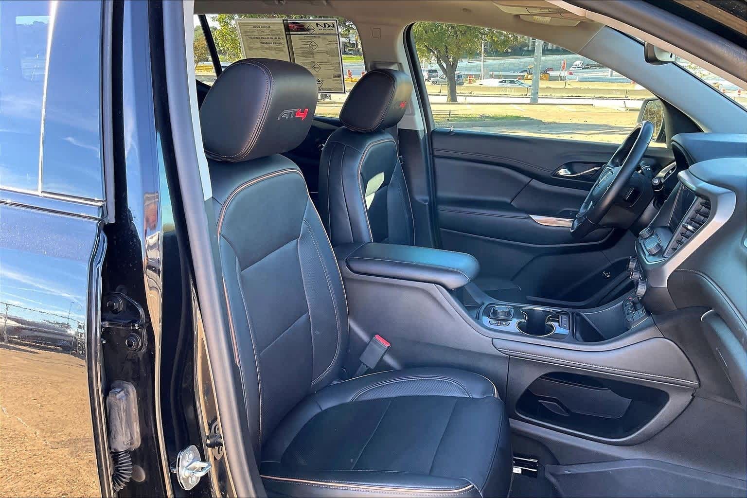 Thumbnail: 2022 GMC Acadia - 13