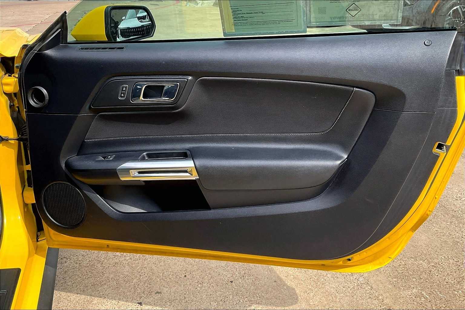 Thumbnail: 2015 Ford Mustang - 25