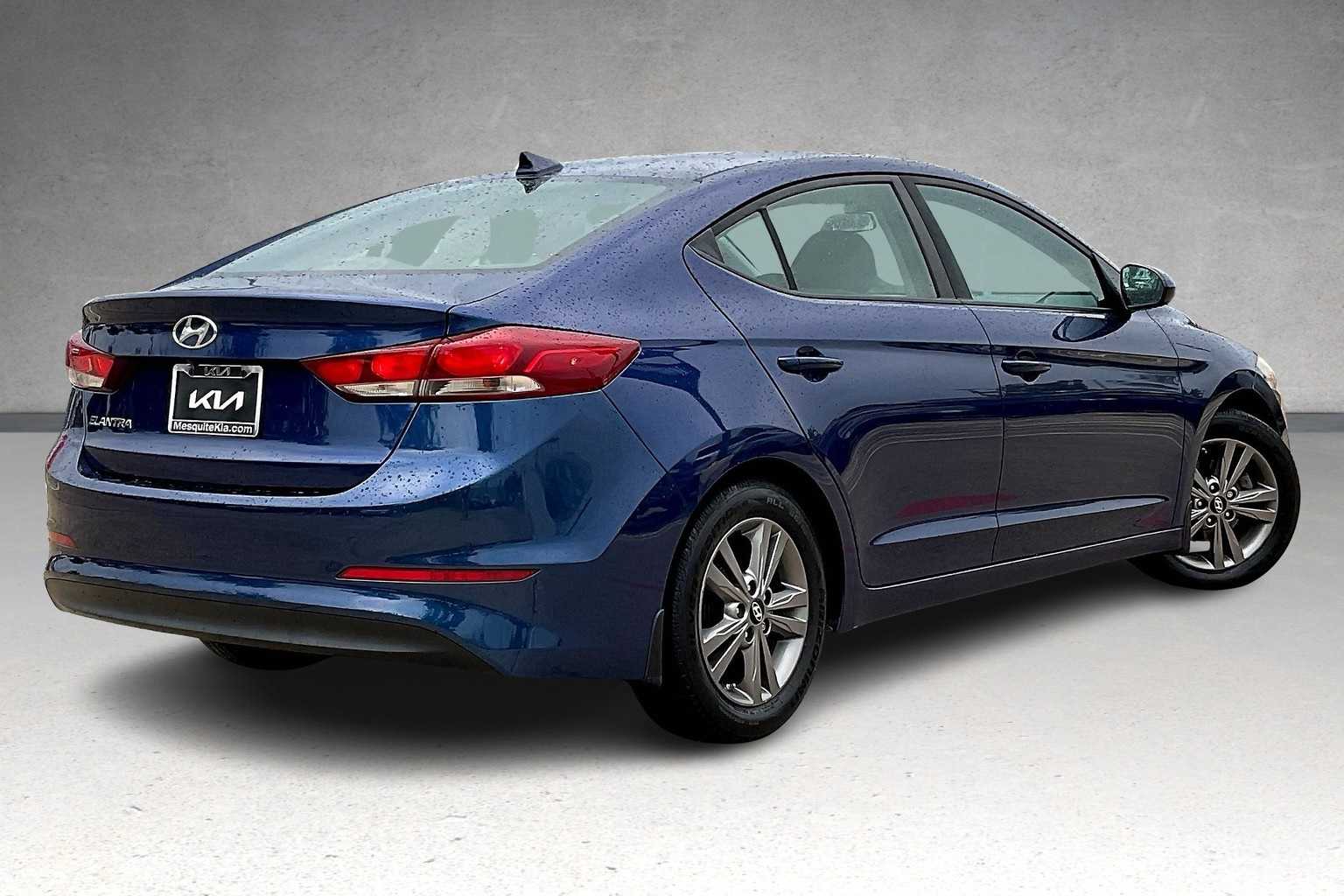 Thumbnail: 2017 Hyundai Elantra - 21