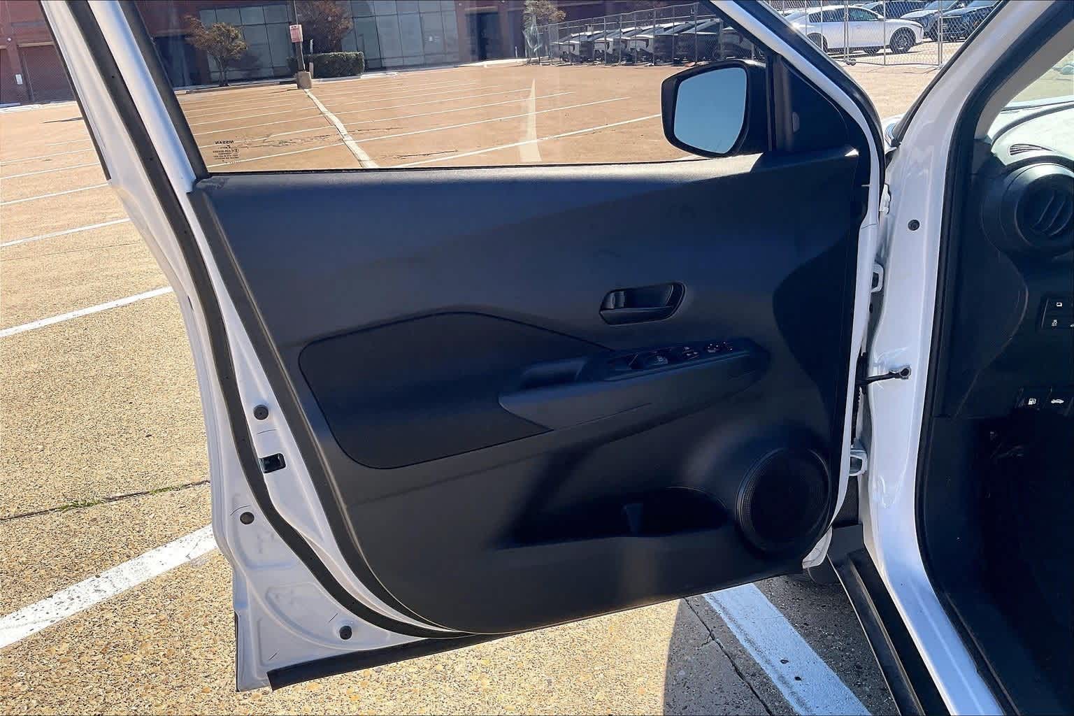 Thumbnail: 2024 Nissan Kicks - 26