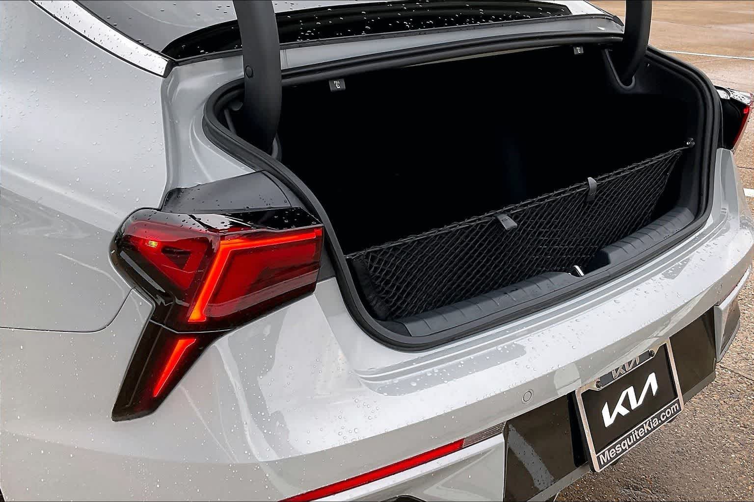 Thumbnail: 2026 Kia K5 - 18