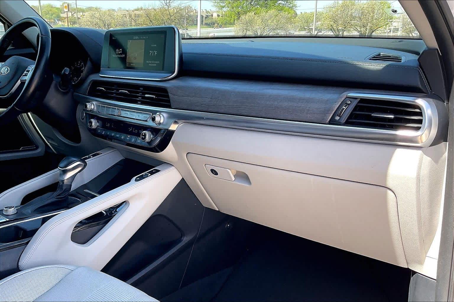 Thumbnail: 2021 Kia Telluride - 23