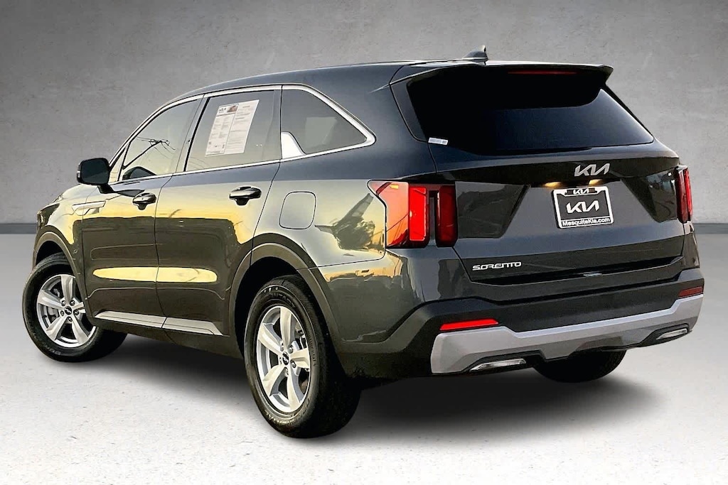 Certified 2024 Kia Sorento LX SUV
