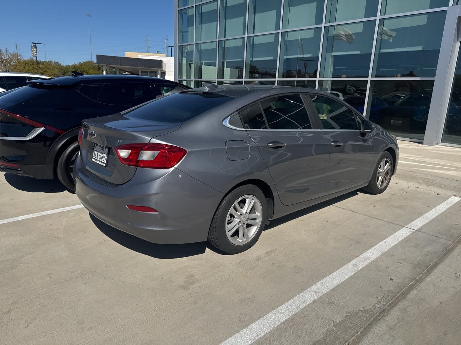 Thumbnail: 2018 Chevrolet Cruze - 4