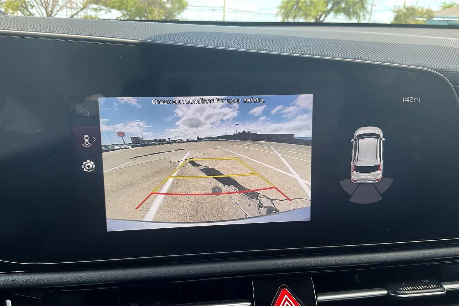 Thumbnail: 2024 Kia Niro - 26