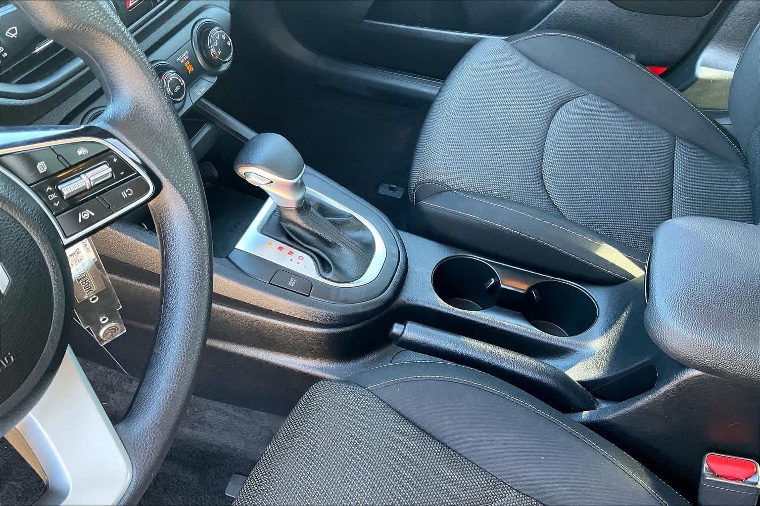 Thumbnail: 2024 Kia Forte - 15