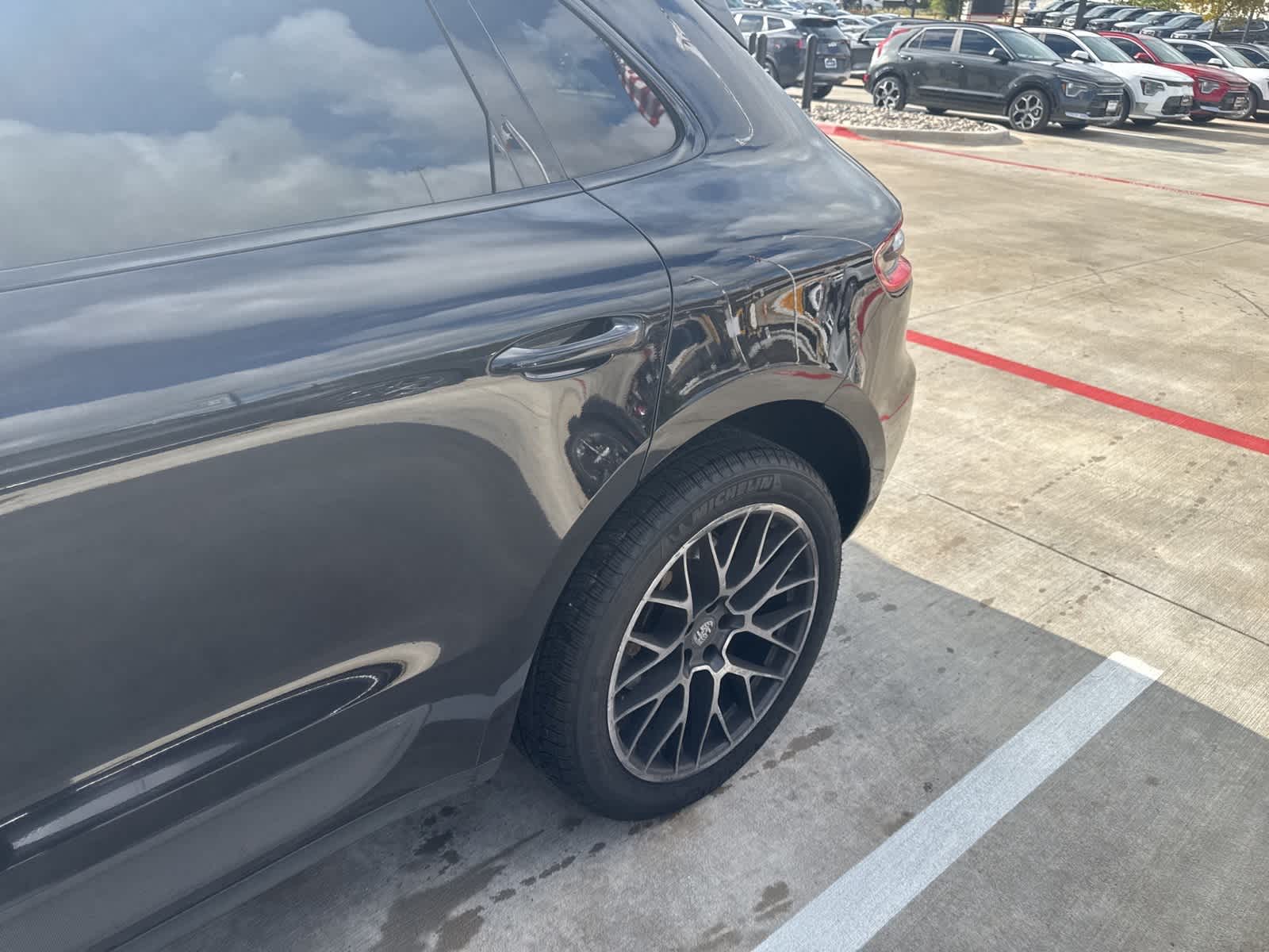 2018 Porsche Macan S photo 2