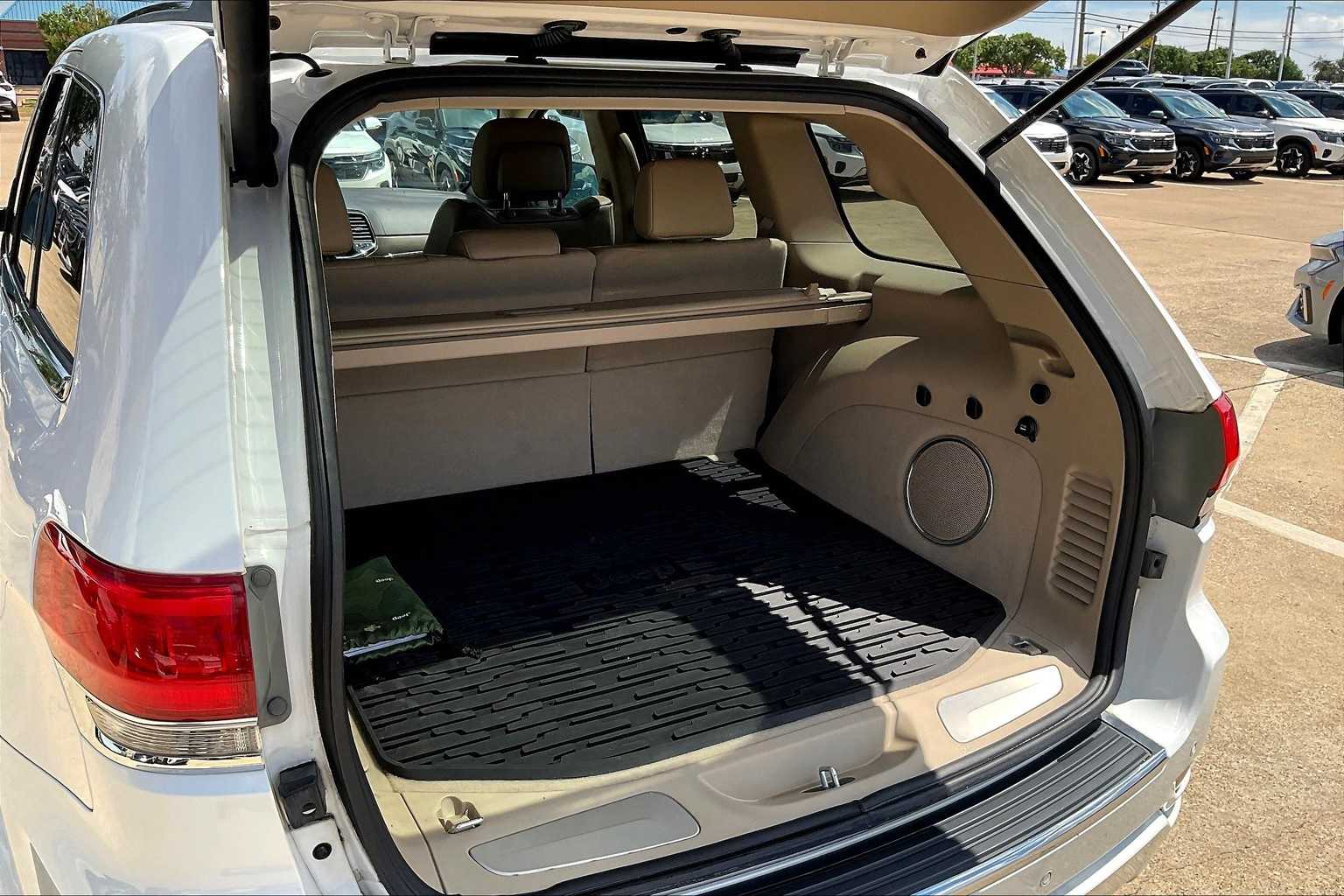 Thumbnail: 2021 Jeep Grand Cherokee - 18