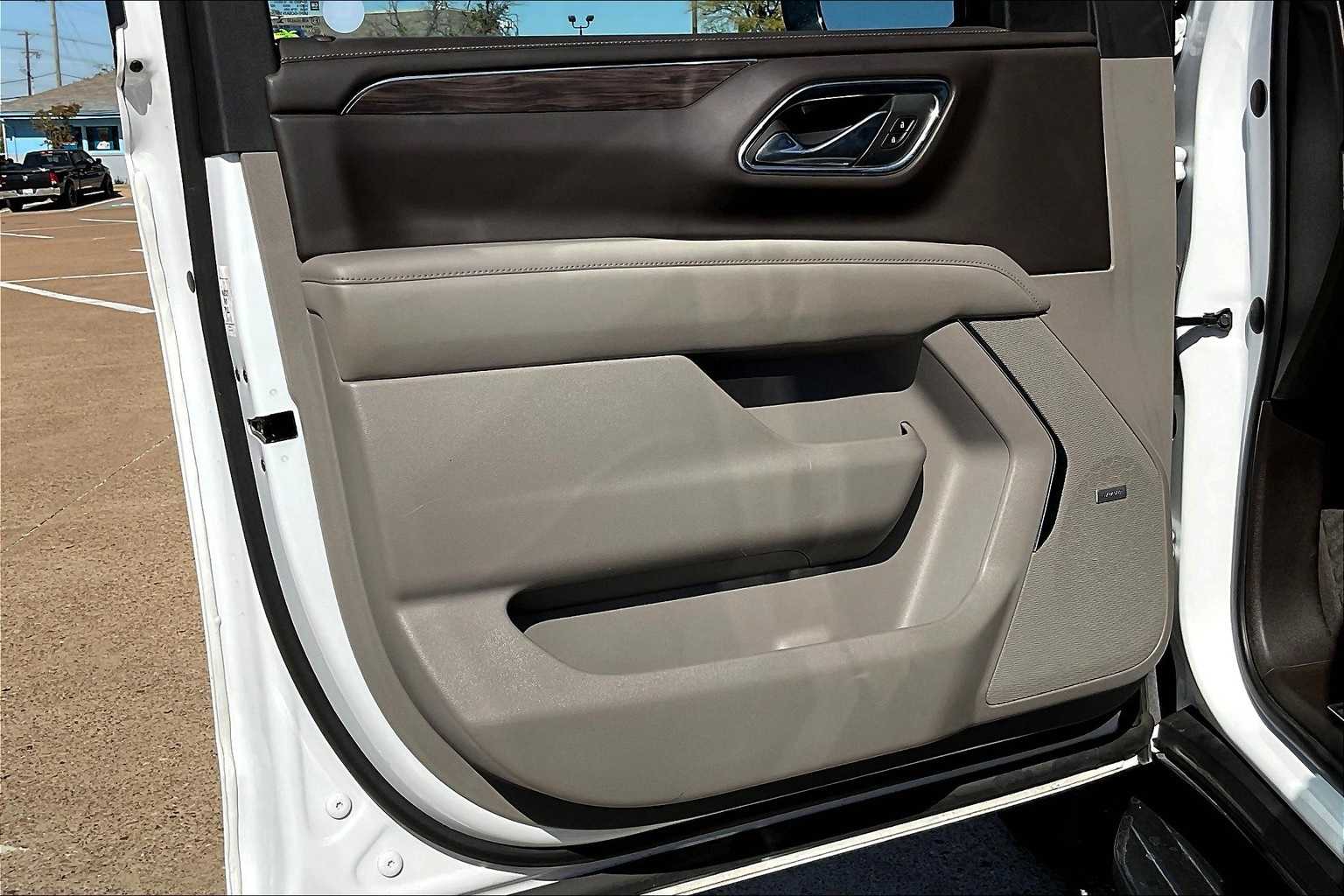 Thumbnail: 2023 Chevrolet Suburban - 27