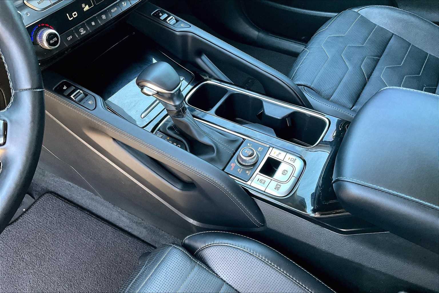 Thumbnail: 2022 Kia Telluride - 16