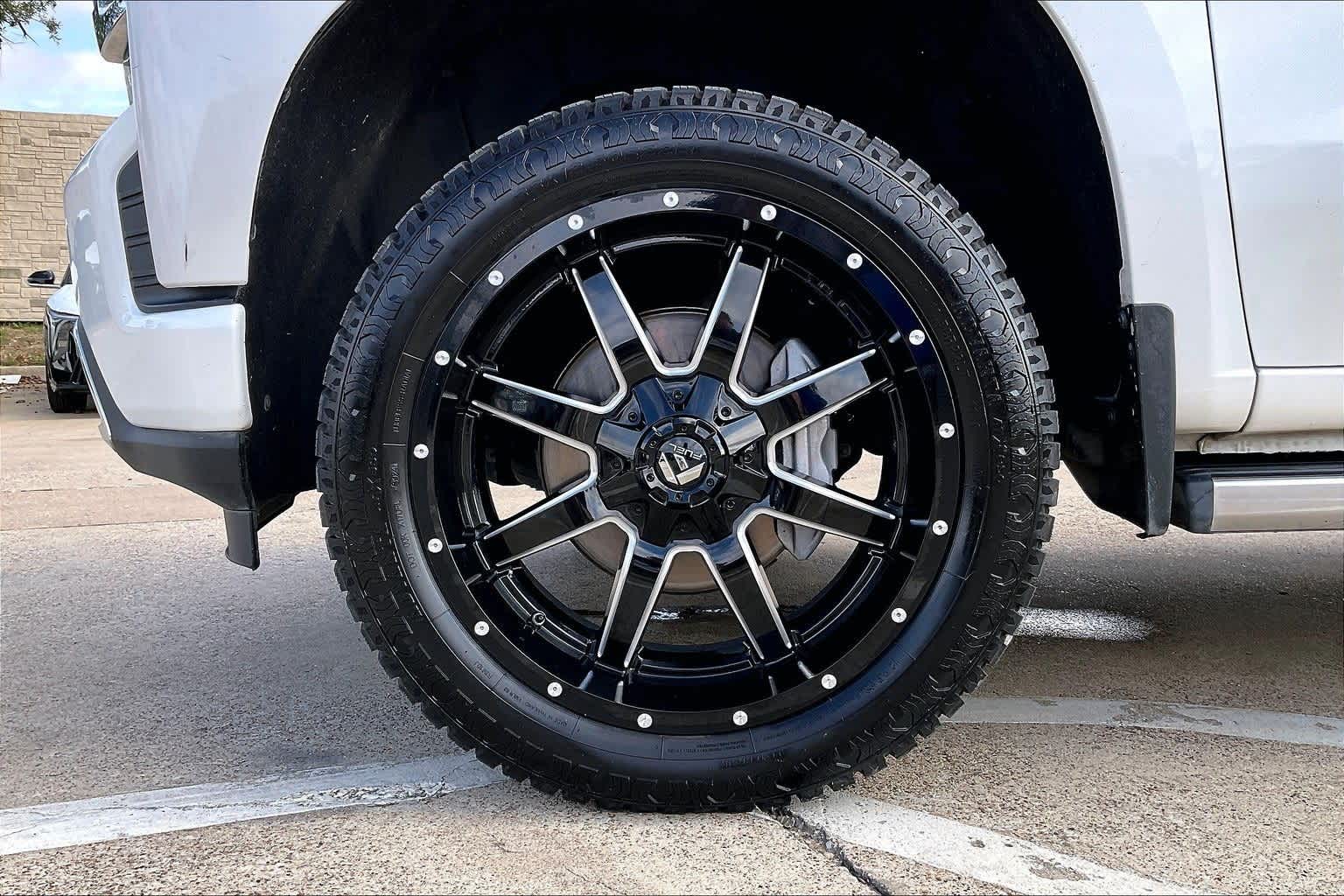 Thumbnail: 2019 Chevrolet Silverado 1500 - 8