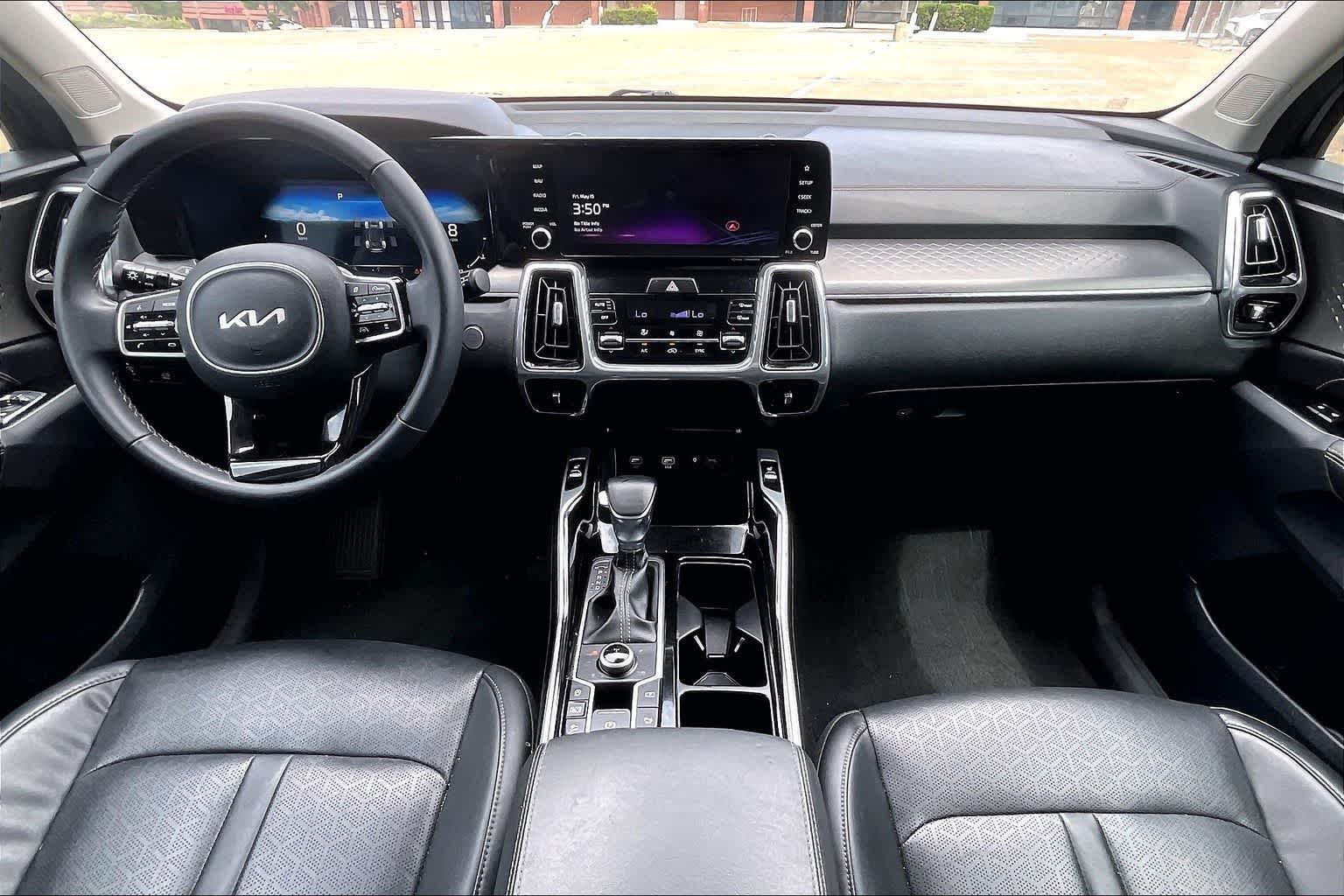 Thumbnail: 2023 Kia Sorento - 9