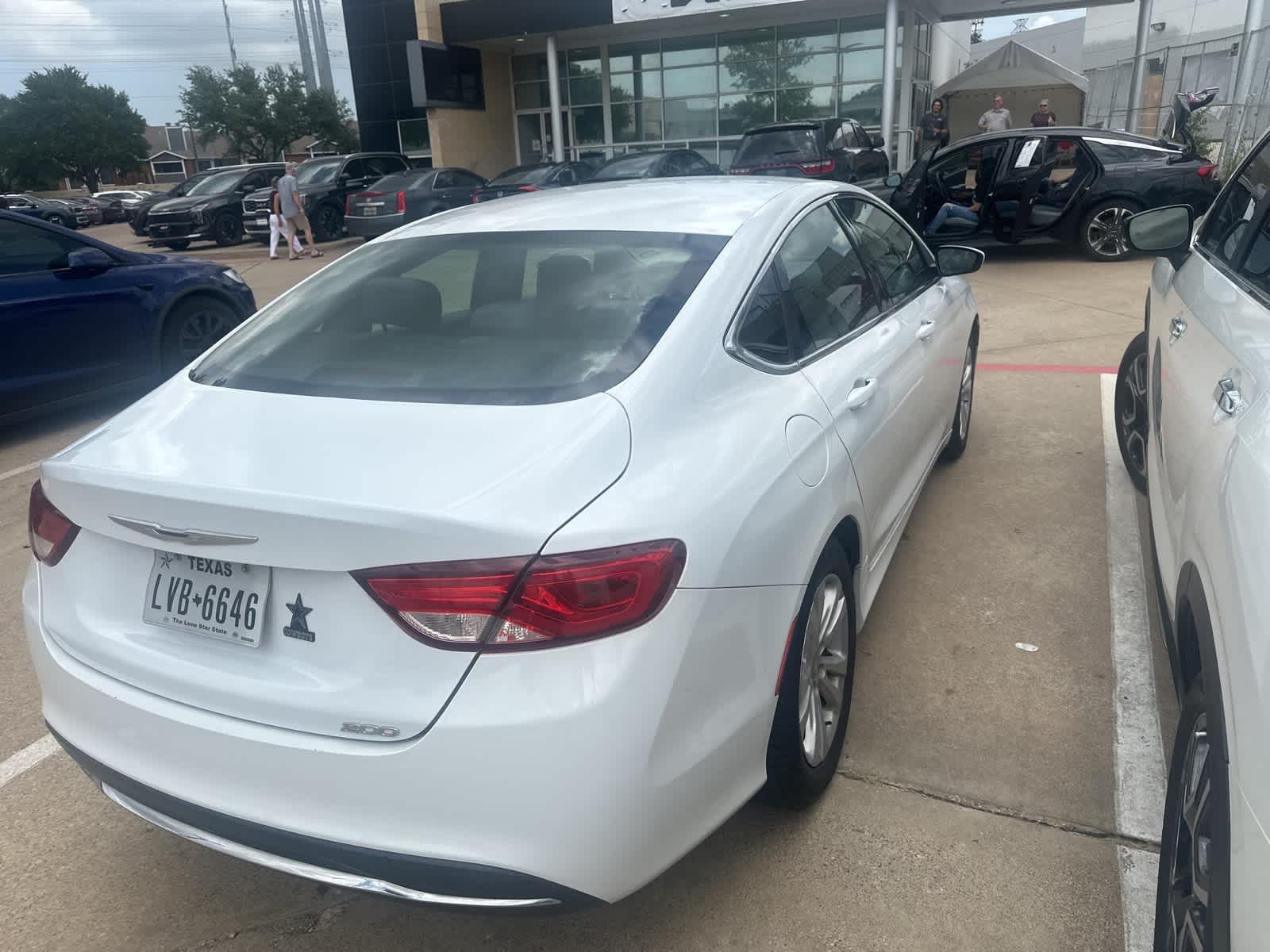 2015 Chrysler 200 Limited 2
