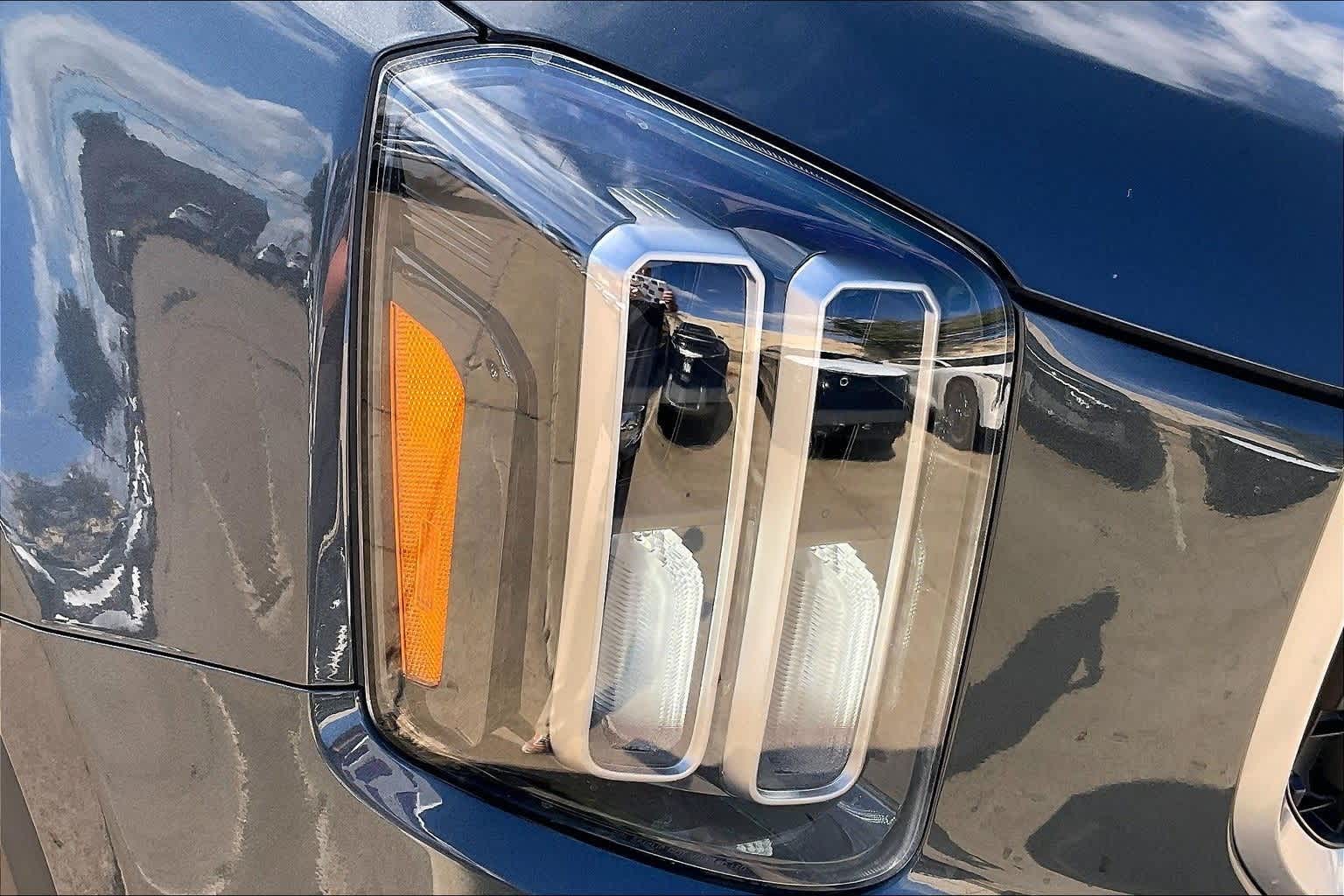 Thumbnail: 2023 Kia Telluride - 30