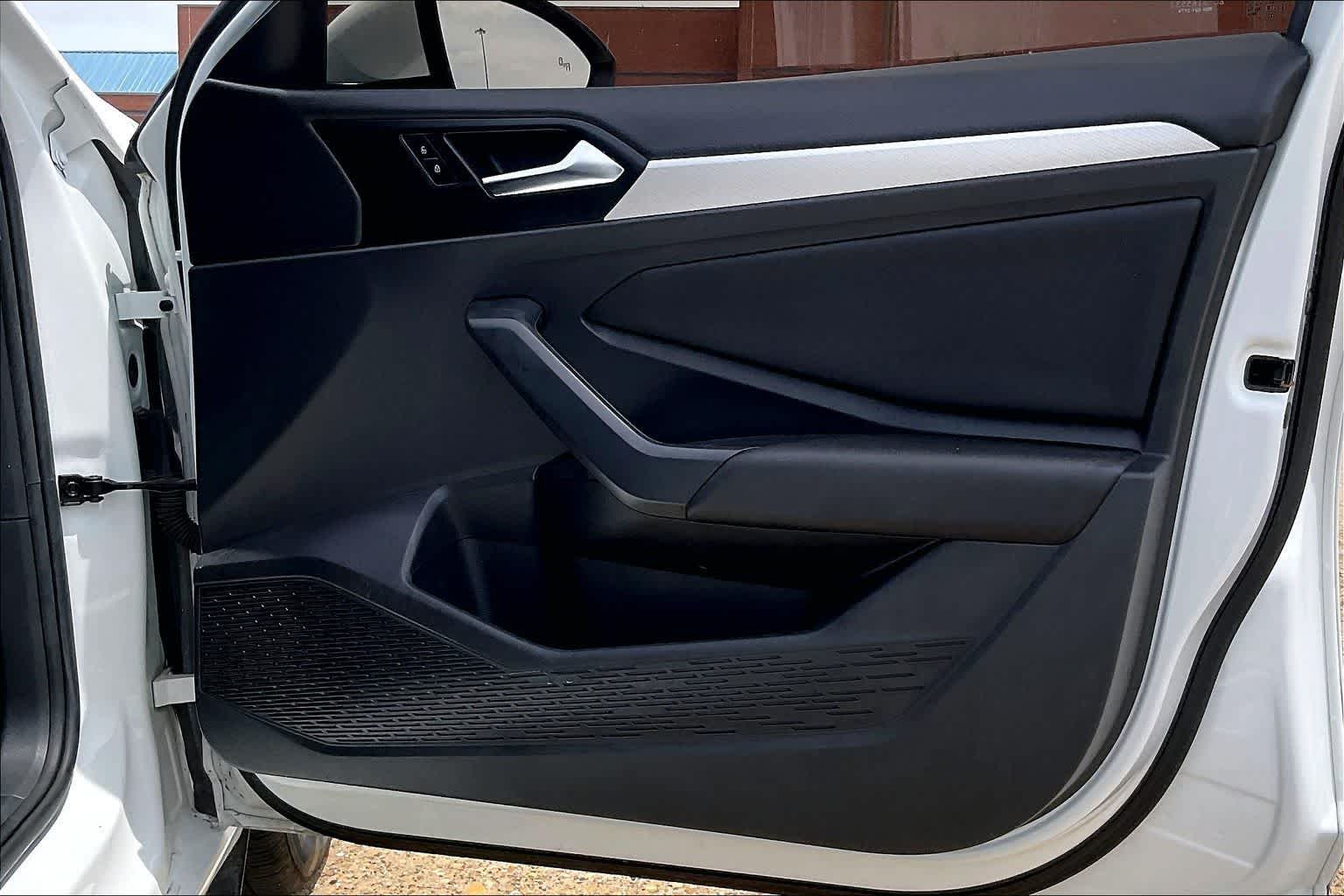Thumbnail: 2019 Volkswagen Jetta - 27