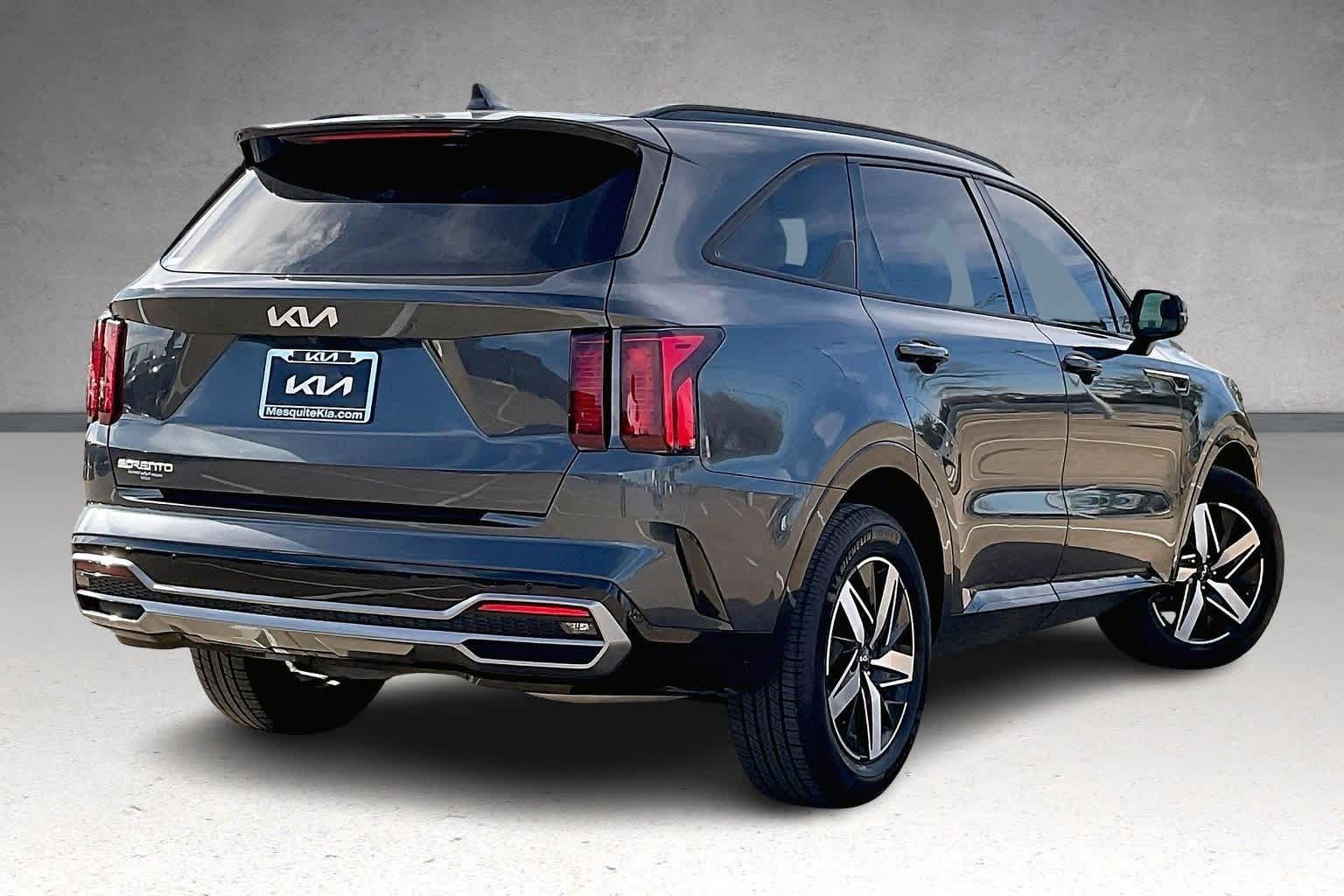 Thumbnail: 2023 Kia Sorento - 21