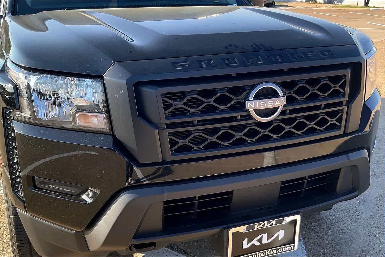 Thumbnail: 2022 Nissan Frontier - 32