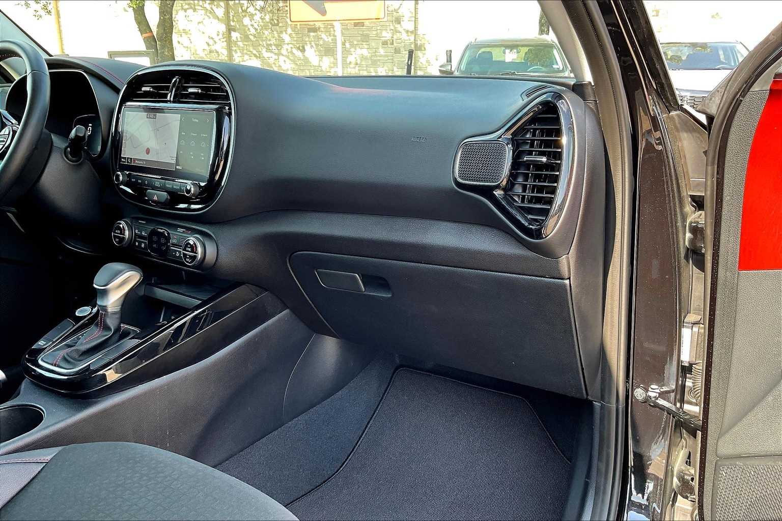 Thumbnail: 2025 Kia Soul - 23