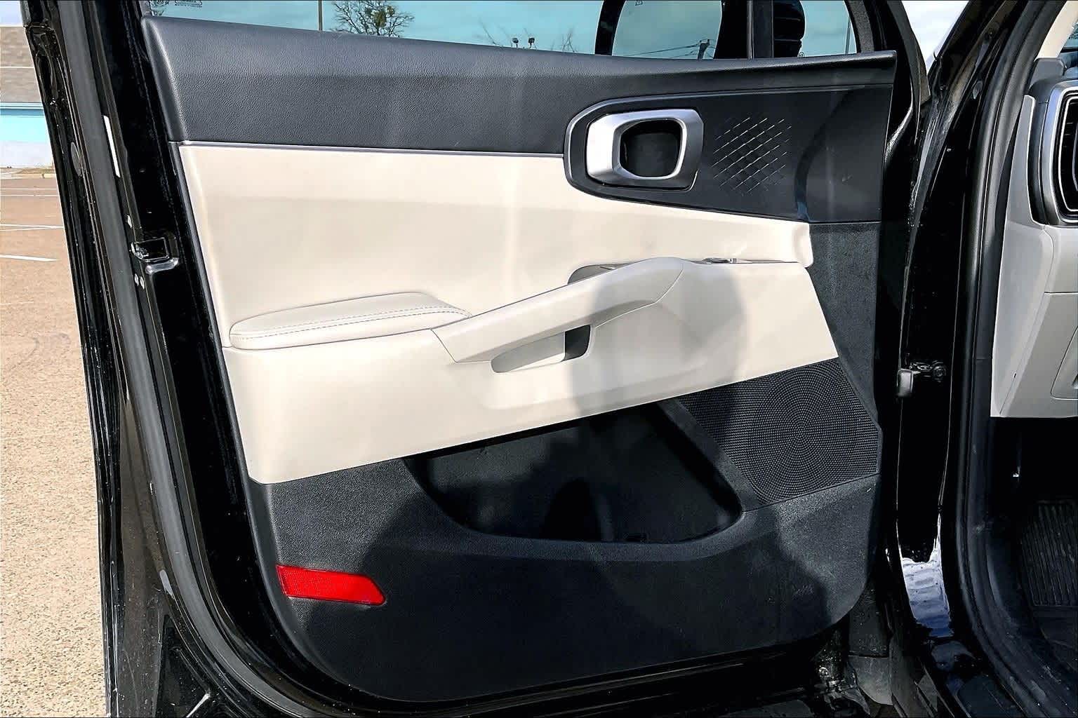 Thumbnail: 2025 Kia Sorento - 25