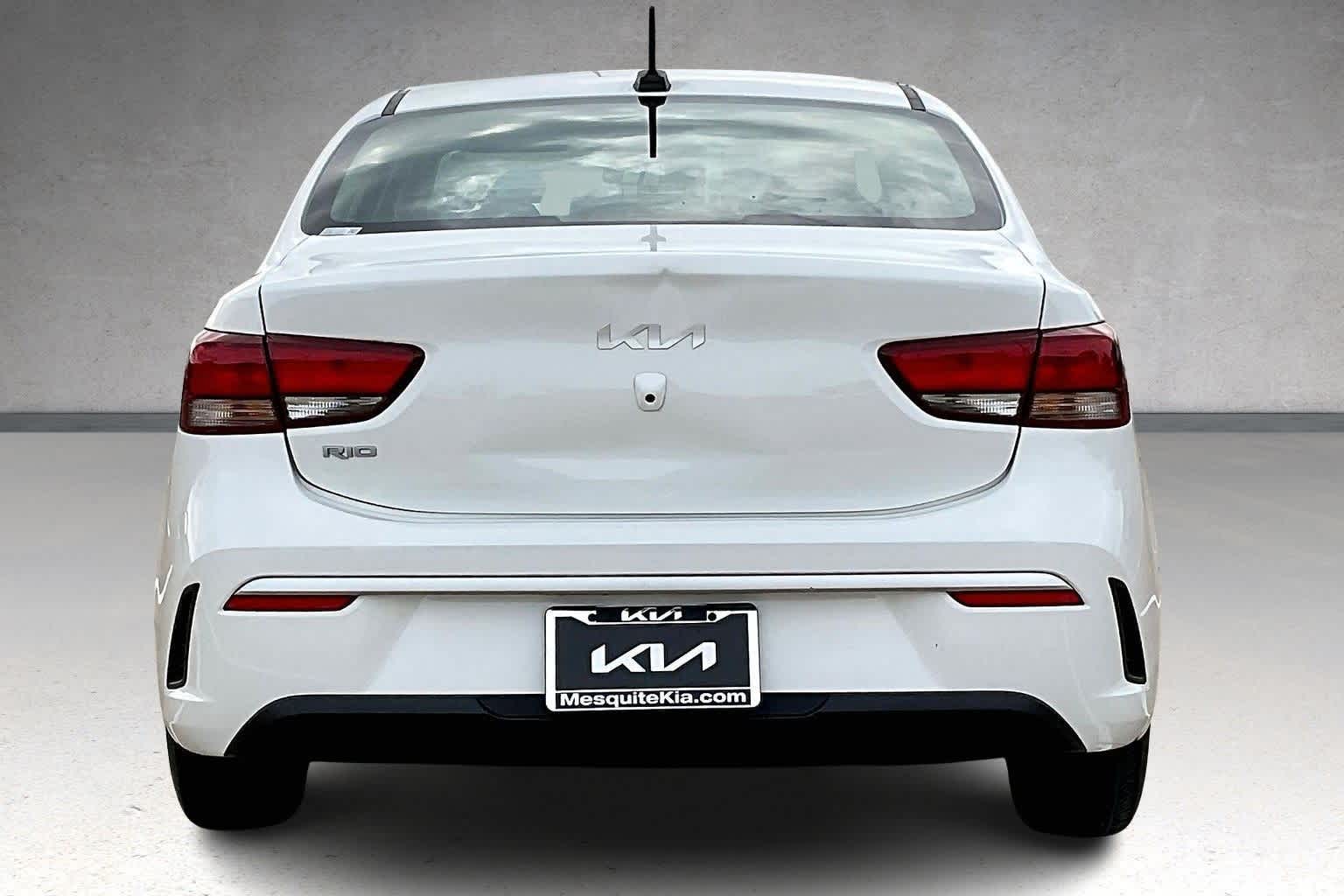 Thumbnail: 2022 Kia Rio - 5