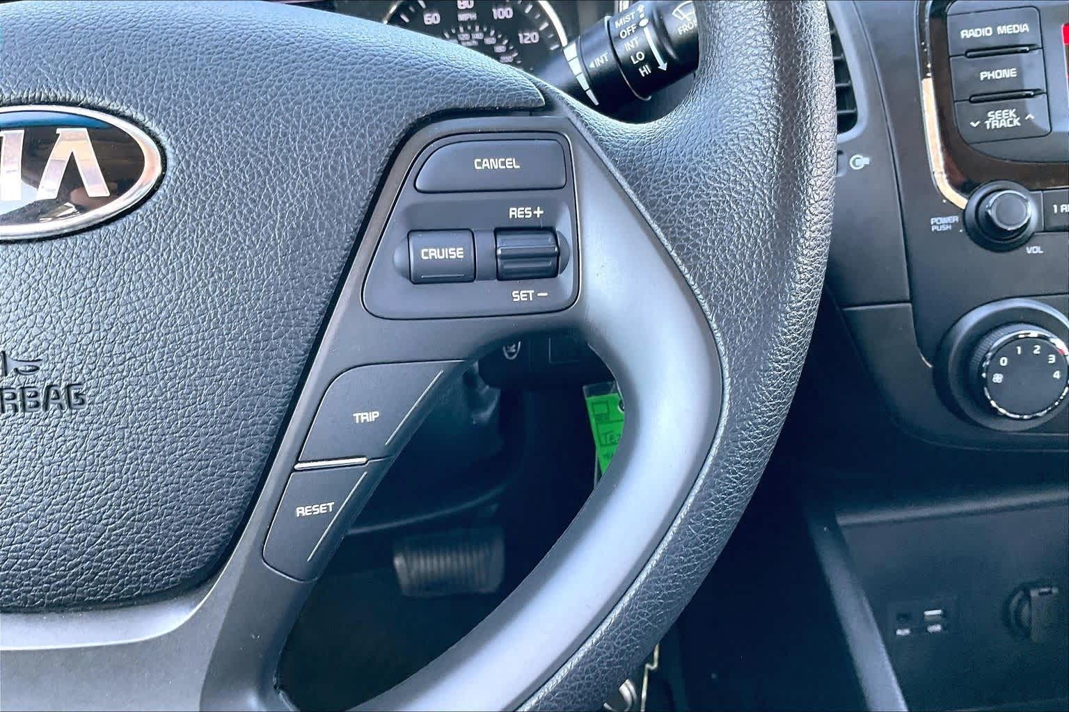 Thumbnail: 2018 Kia Forte - 24