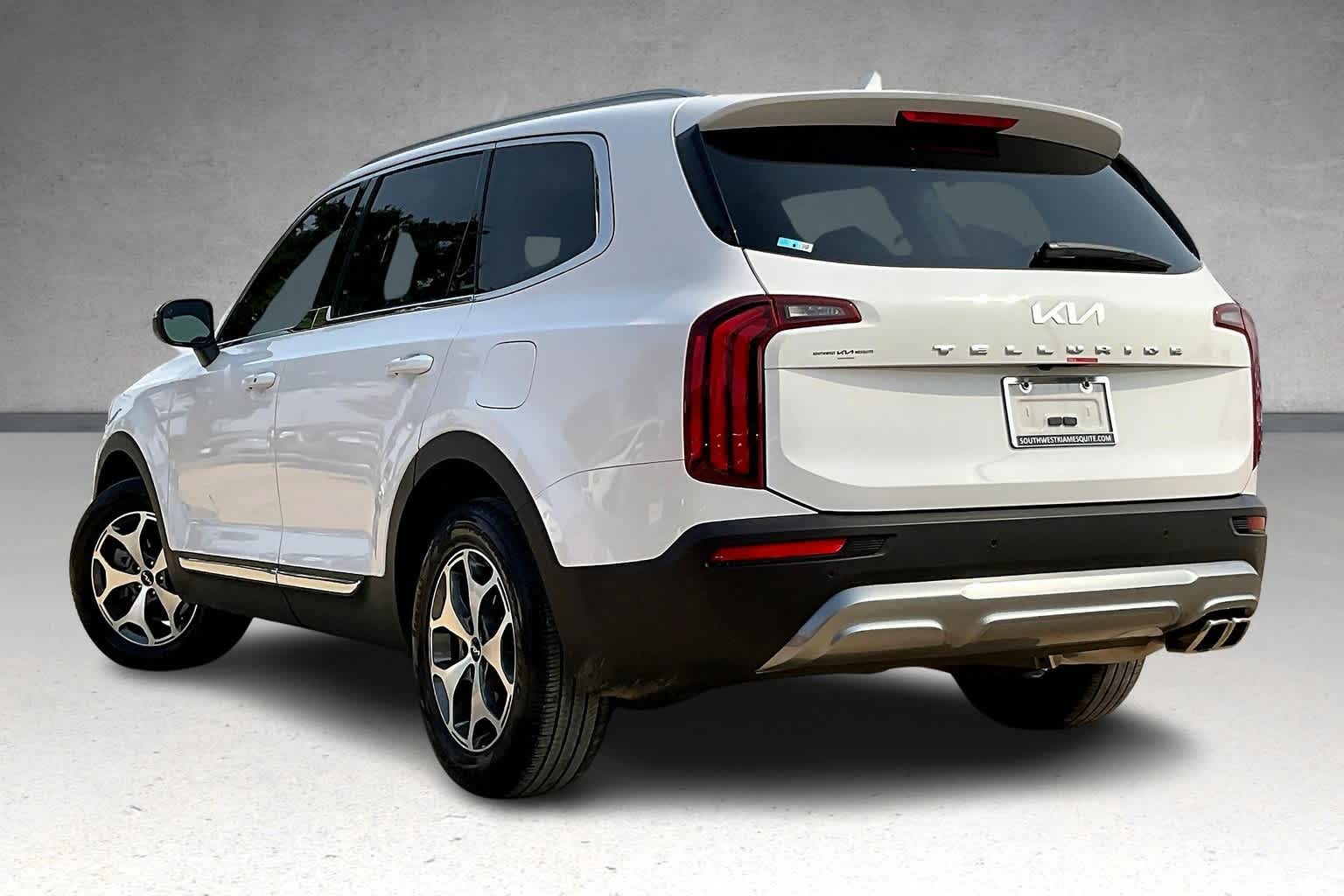 Thumbnail: 2022 Kia Telluride - 4