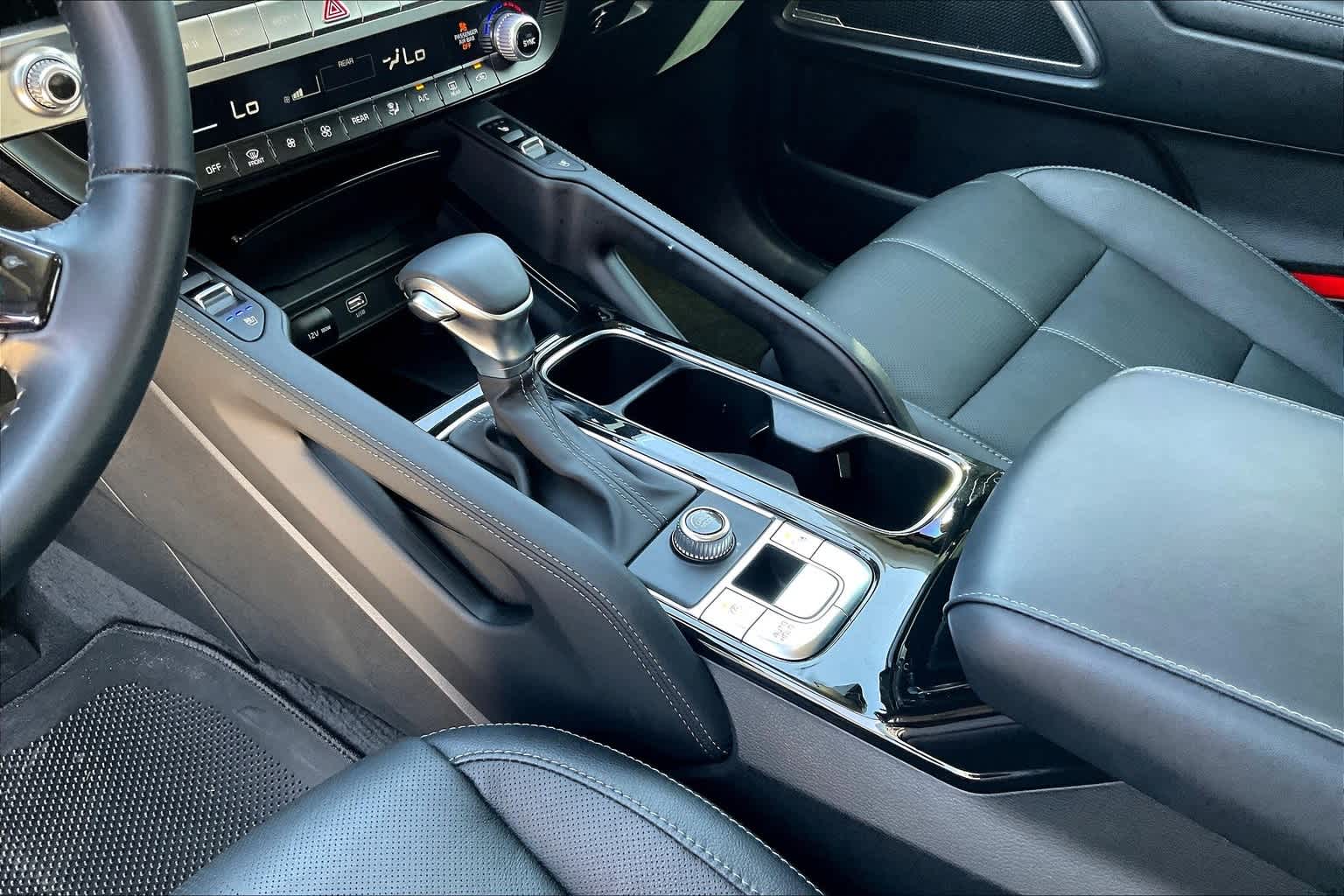 Thumbnail: 2024 Kia Telluride - 16