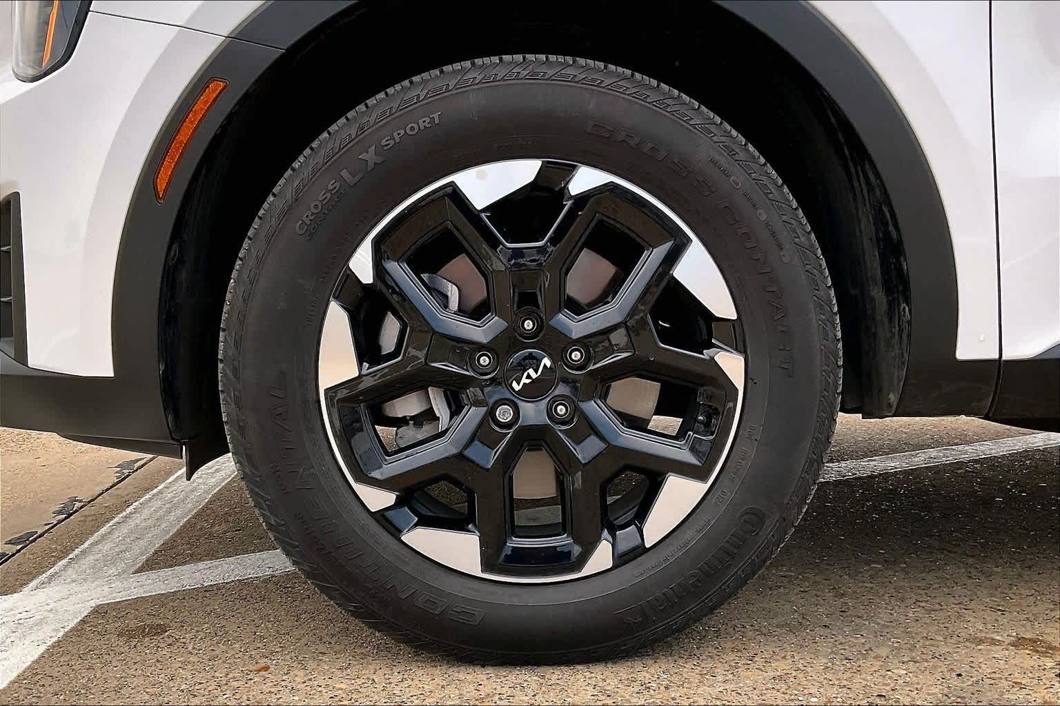 Thumbnail: 2024 Kia Sorento - 8