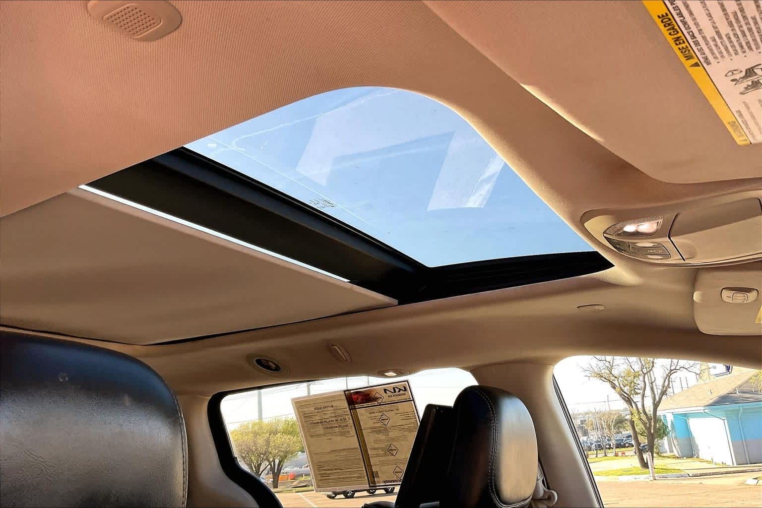 Thumbnail: 2017 Chrysler Pacifica - 30