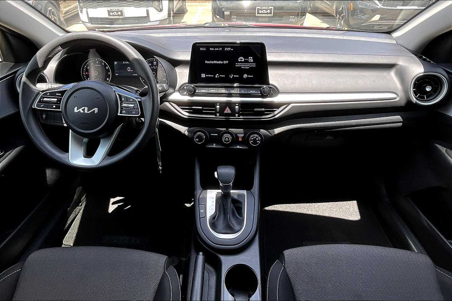 Thumbnail: 2024 Kia Forte - 9