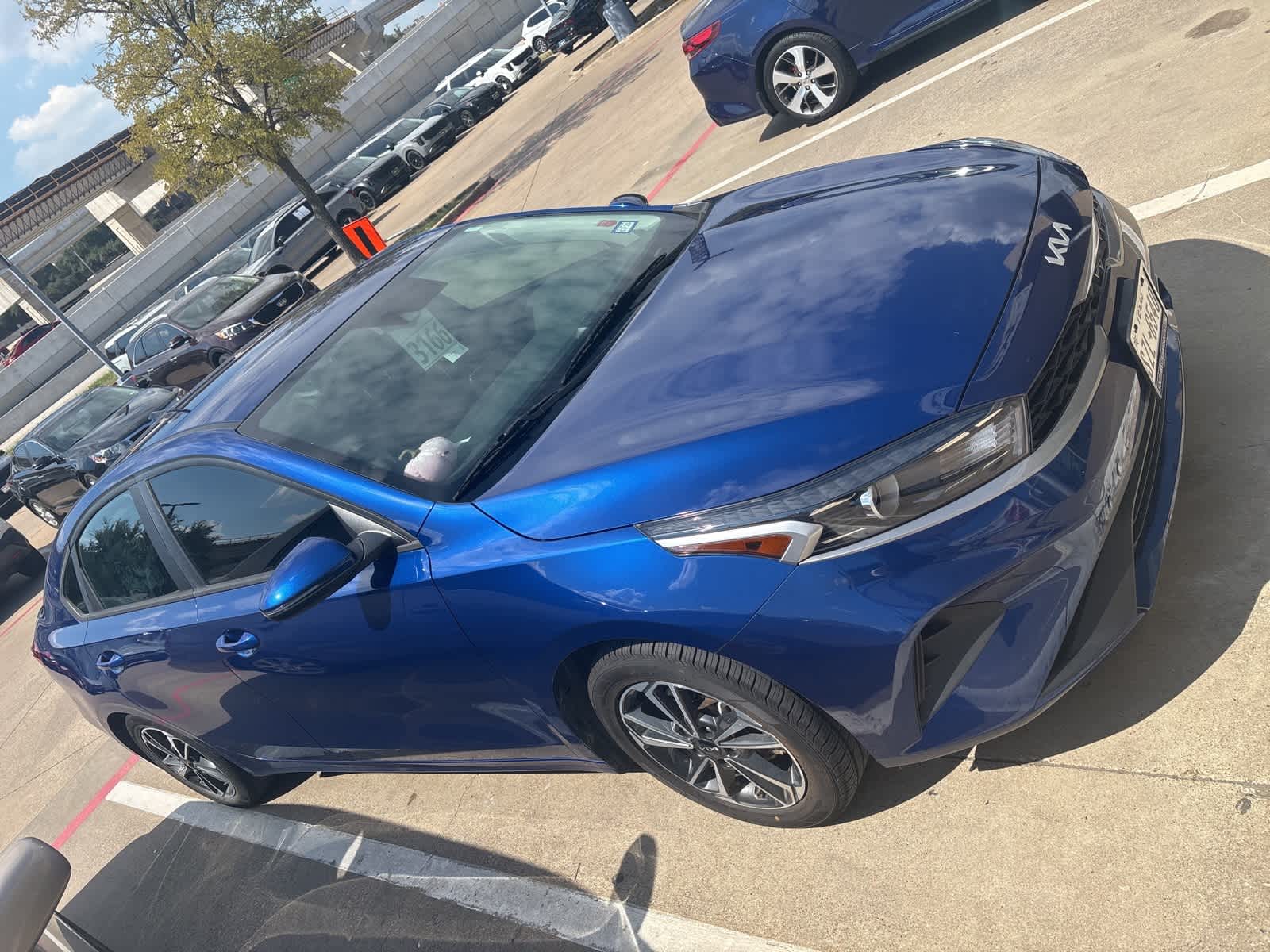 Thumbnail: 2023 Kia Forte - 3