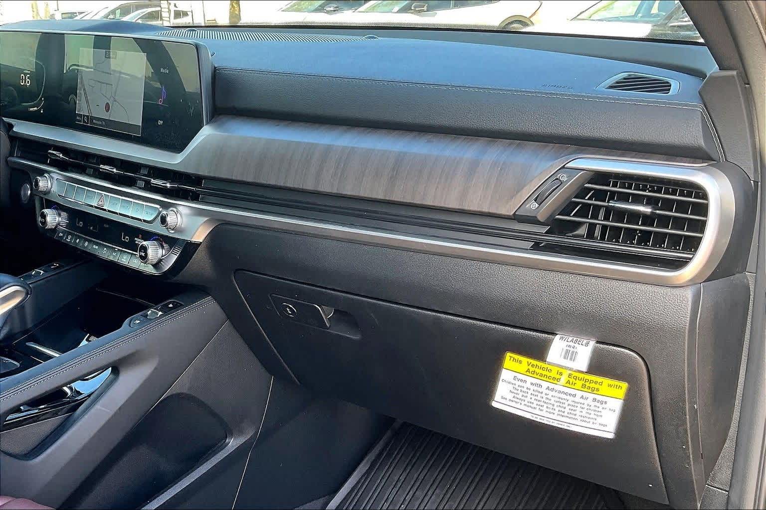 Thumbnail: 2023 Kia Telluride - 22