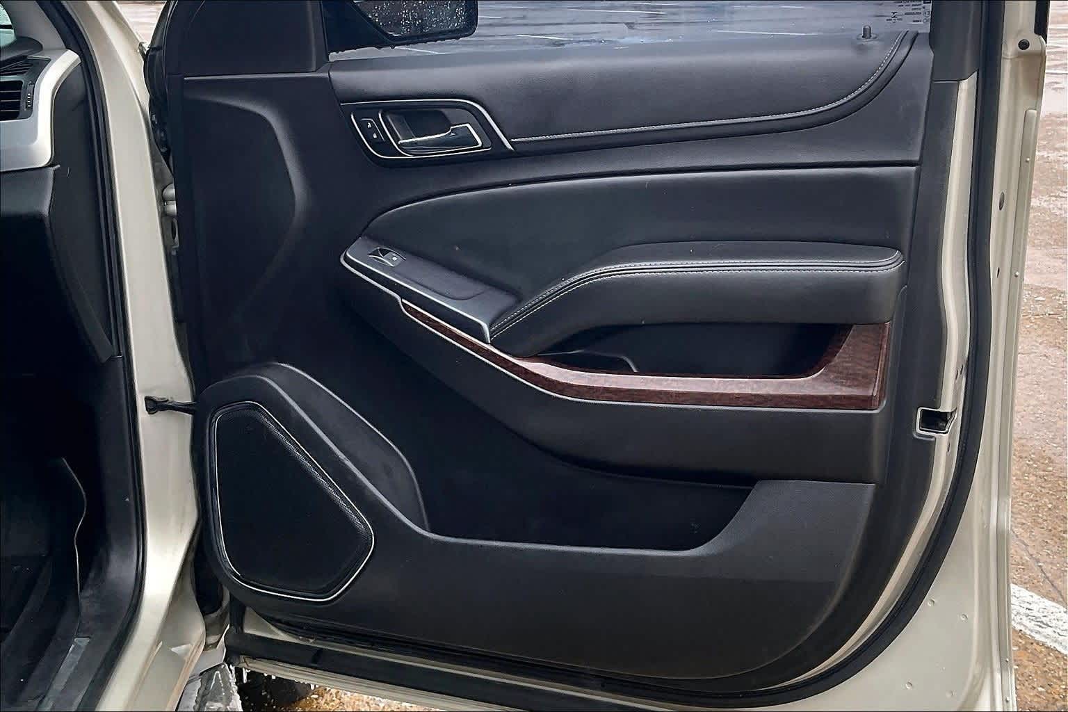 Thumbnail: 2015 GMC Yukon - 26