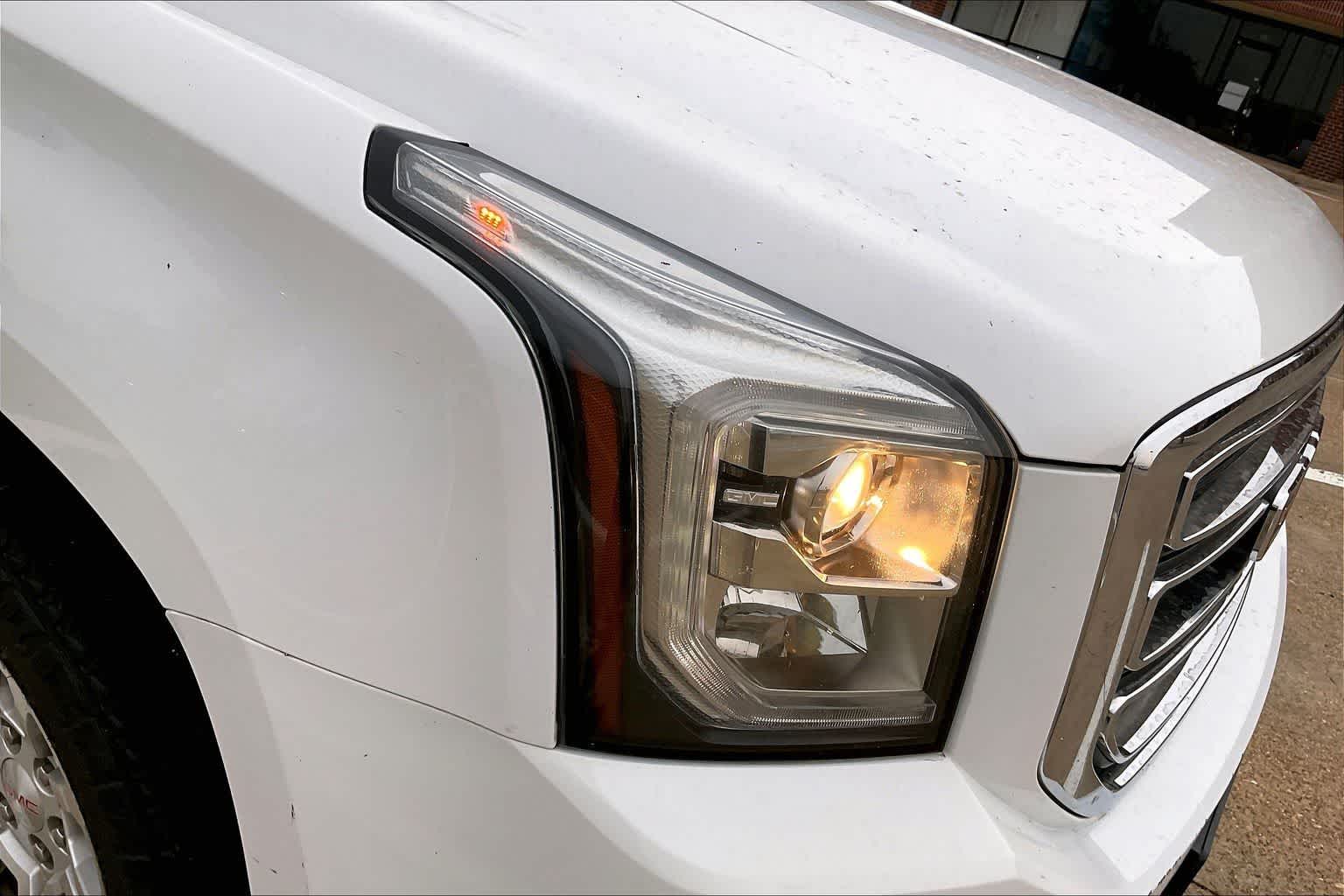 Thumbnail: 2017 GMC Yukon - 28
