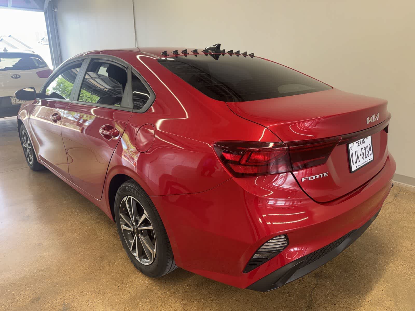 Thumbnail: 2023 Kia Forte - 3