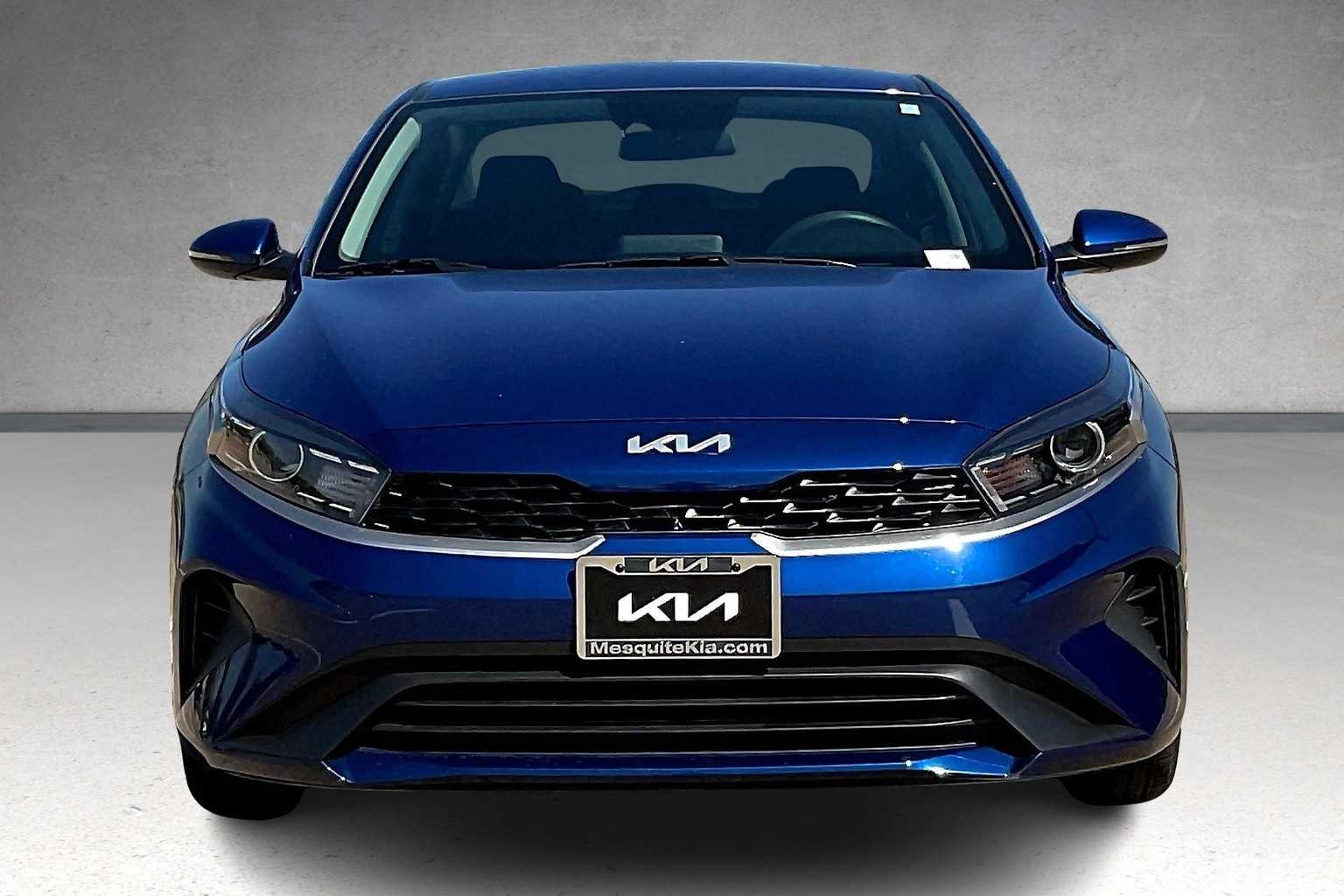 Thumbnail: 2023 Kia Forte - 6