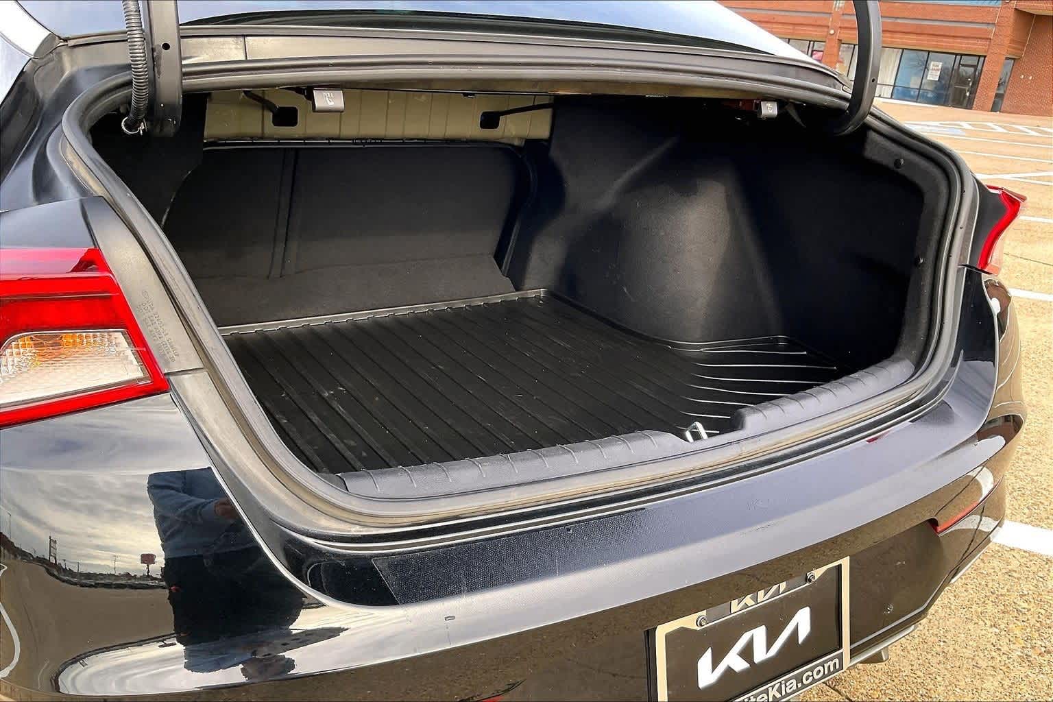 Thumbnail: 2022 Kia K5 - 18