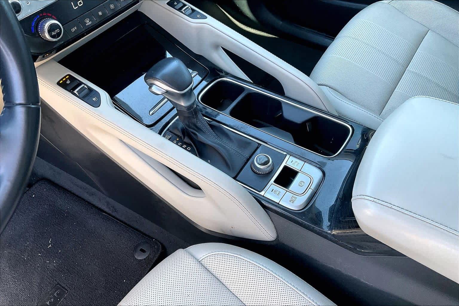 Thumbnail: 2021 Kia Telluride - 16