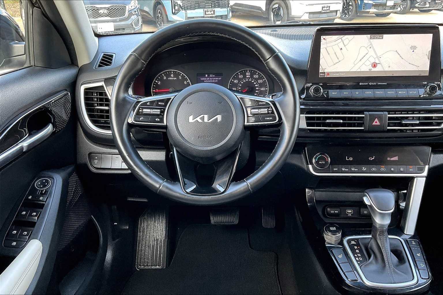 Thumbnail: 2022 Kia Seltos - 13