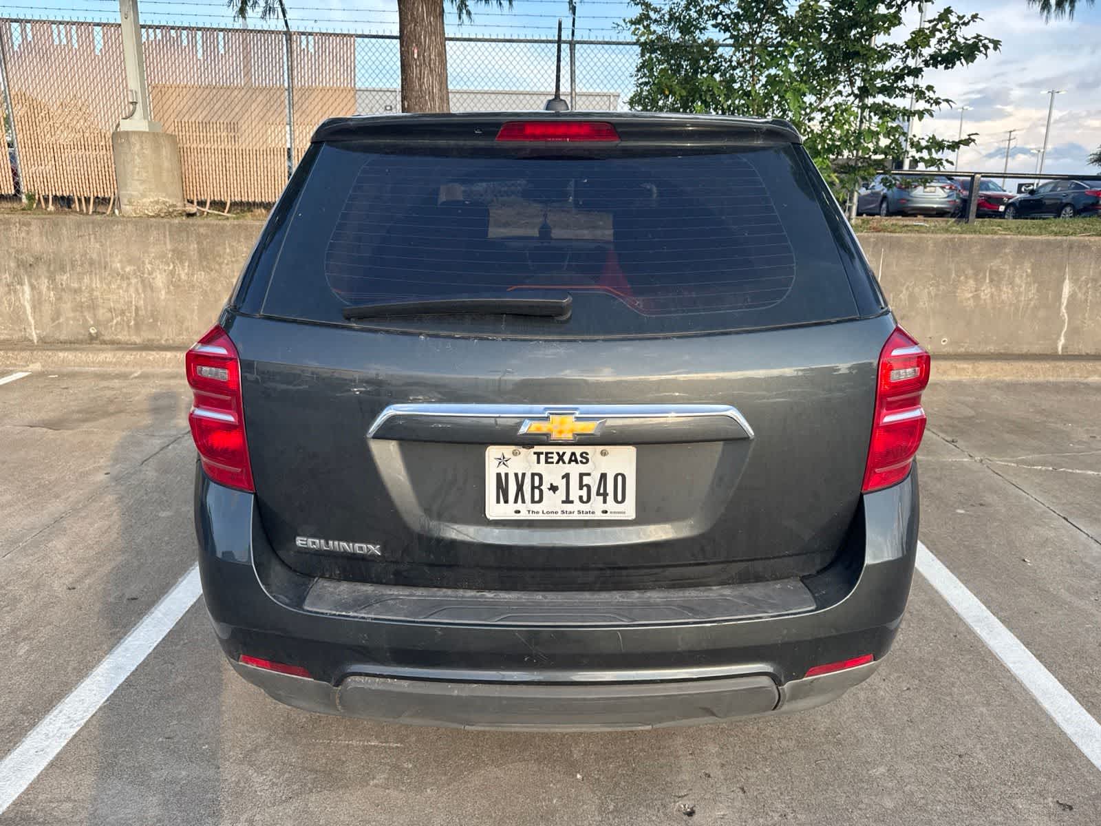 Thumbnail: 2017 Chevrolet Equinox - 4