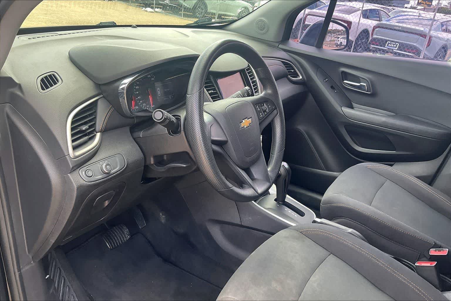 Thumbnail: 2019 Chevrolet Trax - 2