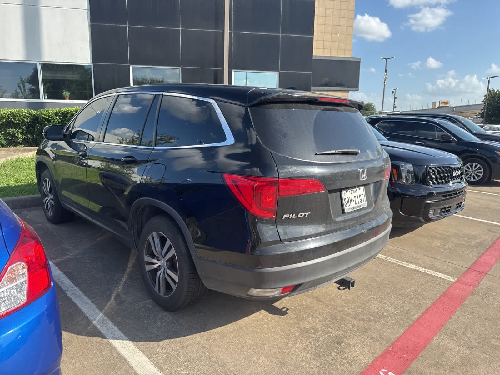 Thumbnail: 2018 Honda Pilot - 4