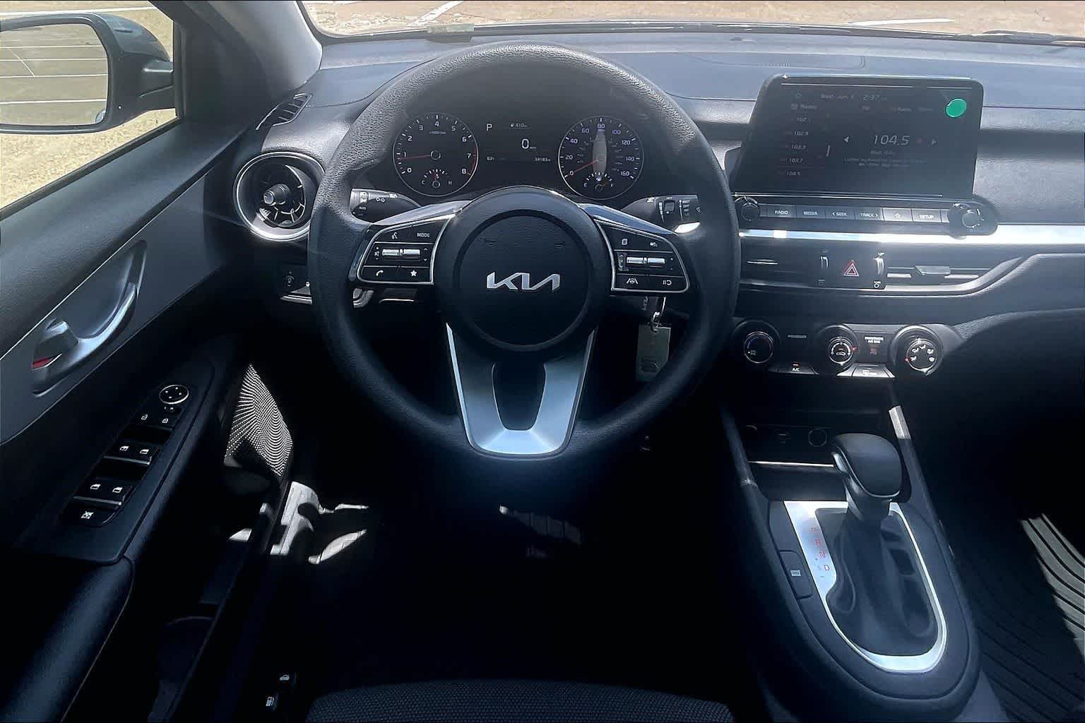 Thumbnail: 2023 Kia Forte - 12