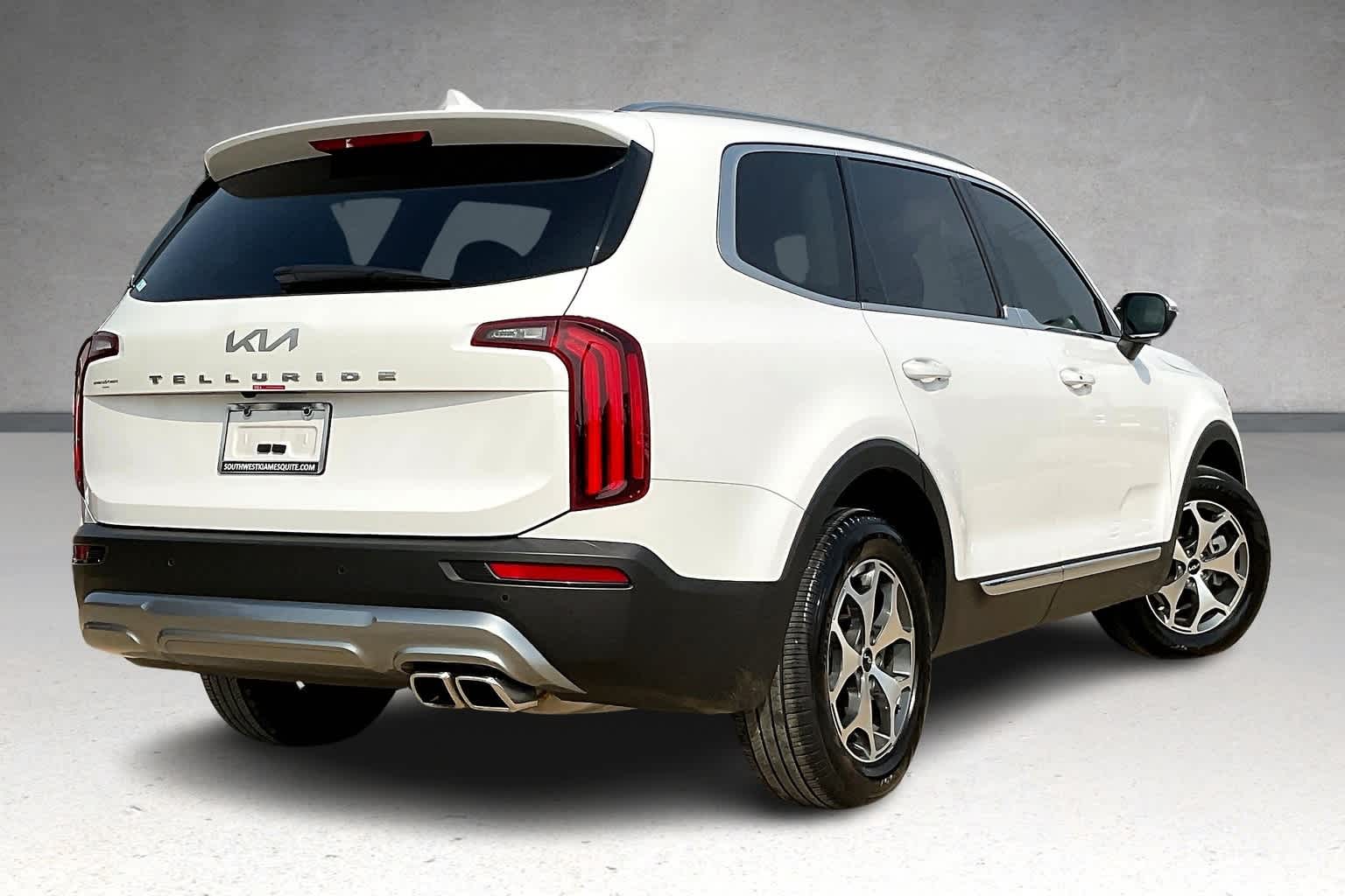 Thumbnail: 2022 Kia Telluride - 22