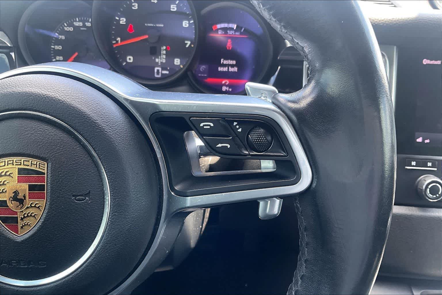 Thumbnail: 2017 Porsche Macan - 22