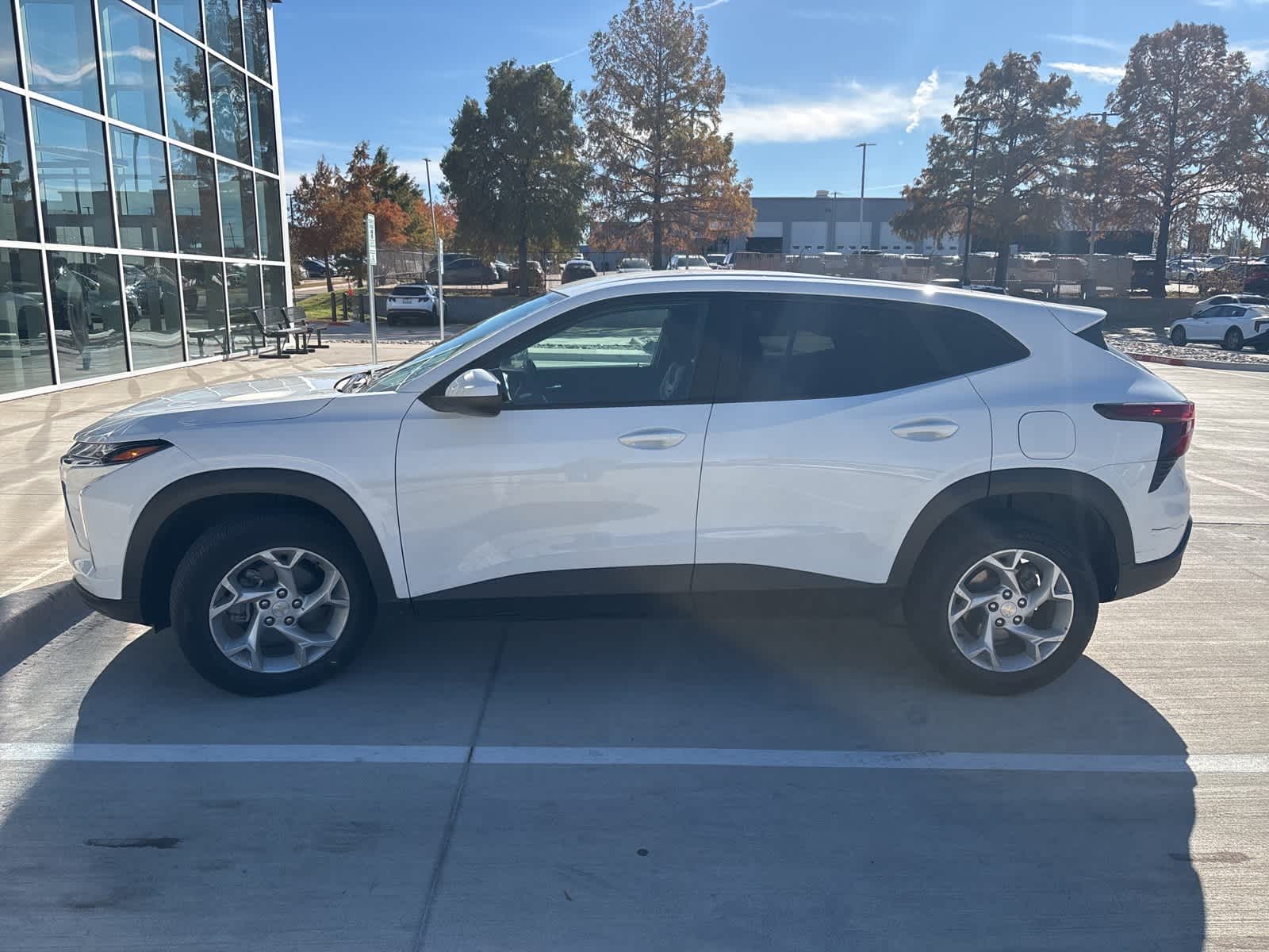 Thumbnail: 2024 Chevrolet Trax - 2