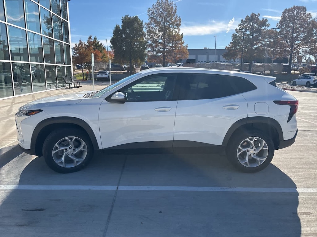Used 2024 Chevrolet Trax LS SUV